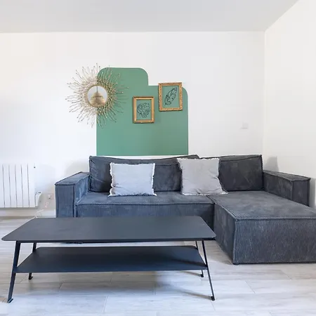 Apartment Duplex Proche Bord De Saone Trevoux